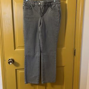Jones New York mid waist jeans New w/o tags
